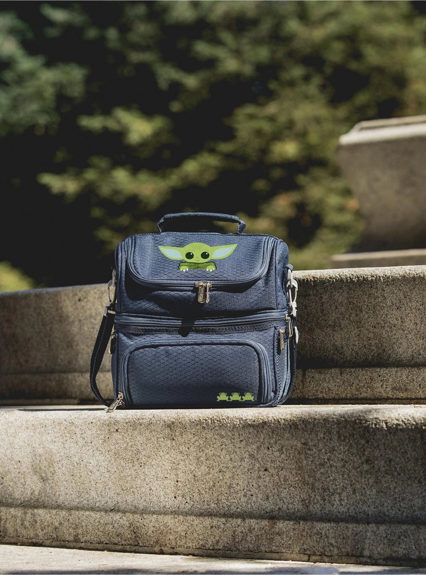 Star Wars The Mandalorian The Child Lunch Tote Navy - Image 3